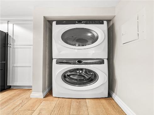 430  Lake  204  Street, Huntington Beach, CA