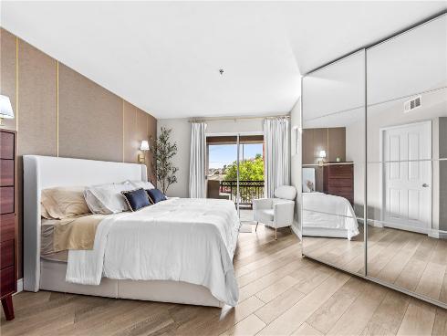 430  Lake  204  Street, Huntington Beach, CA