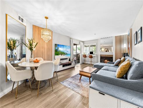 430  Lake  204  Street, Huntington Beach, CA