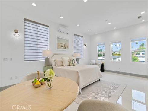 7702  Alberta  , Huntington Beach, CA