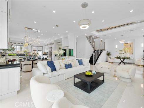 7702  Alberta  , Huntington Beach, CA