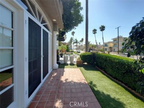 304  18th  , Huntington Beach, CA