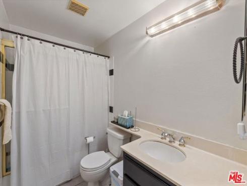 19941  Carmania   Lane, Huntington Beach, CA