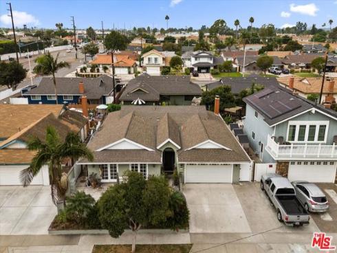 19941  Carmania   Lane, Huntington Beach, CA