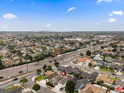 19941  Carmania   Lane, Huntington Beach, CA