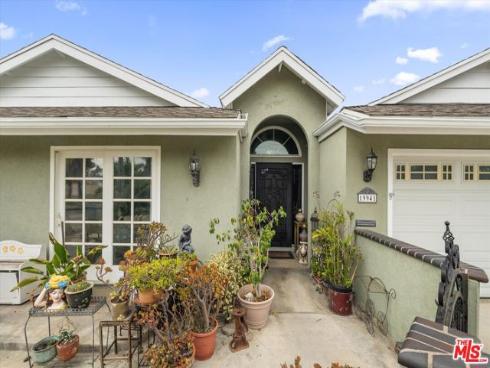 19941  Carmania   Lane, Huntington Beach, CA