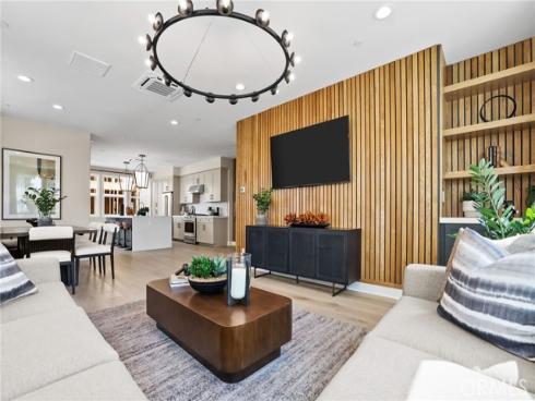 19051  Main  101  Street, Huntington Beach, CA