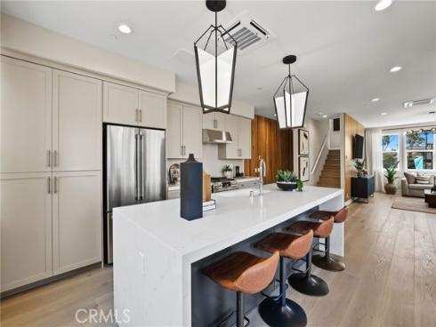 19051  Main  101  Street, Huntington Beach, CA