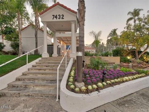 7412  Seabluff  108  Drive, Huntington Beach, CA