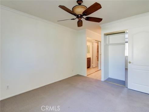 8886  Plumas  1124A  Circle, Huntington Beach, CA