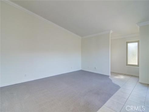 8886  Plumas  1124A  Circle, Huntington Beach, CA