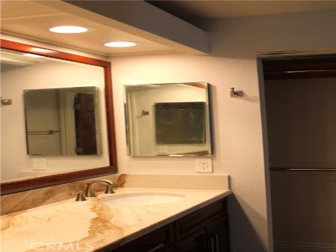 8565  Colusa  906C  Circle, Huntington Beach, CA