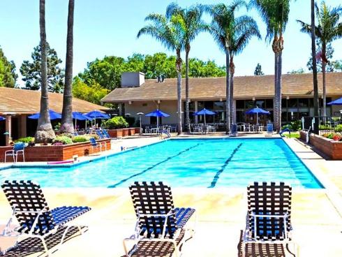 8565  Colusa  906C  Circle, Huntington Beach, CA