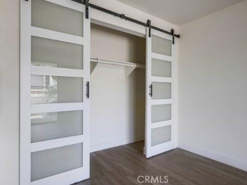 4682  Warner  B102 , Huntington Beach, CA