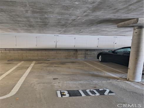 4682  Warner  B102 , Huntington Beach, CA