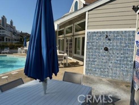 4682  Warner  B102 , Huntington Beach, CA