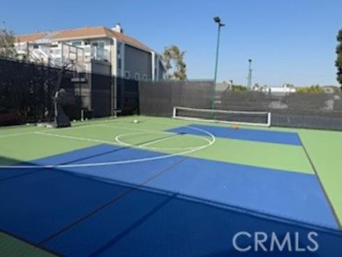 4682  Warner  B102 , Huntington Beach, CA