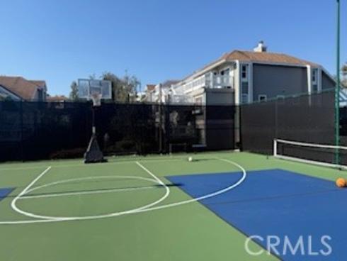 4682  Warner  B102 , Huntington Beach, CA