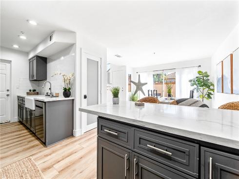 18859  Milos   Circle, Huntington Beach, CA