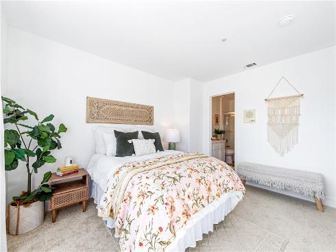 18859  Milos   Circle, Huntington Beach, CA