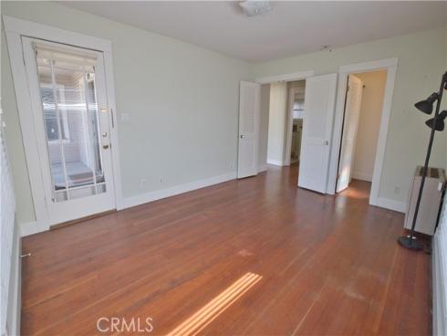 228  12th  1113 Olive Av  Street, Huntington Beach, CA