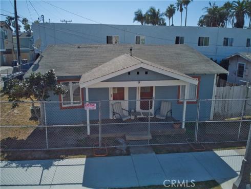 1111  Olive  A & B  Avenue, Huntington Beach, CA