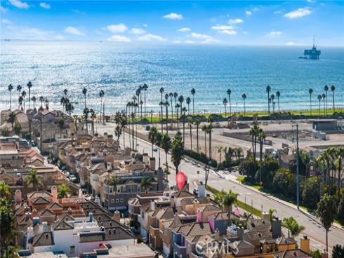 304  Goldenwest Street  , Huntington Beach, CA