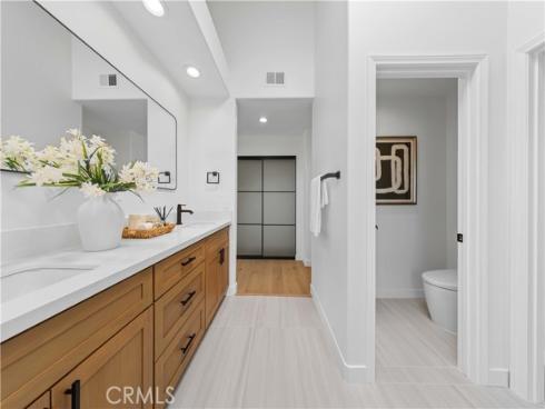 204  Lincoln Ave  , Huntington Beach, CA