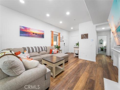 1516  Pacific Coast  101 , Huntington Beach, CA