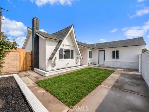 8171  Holland   Drive, Huntington Beach, CA