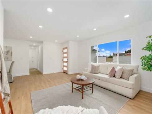 8171  Holland   Drive, Huntington Beach, CA