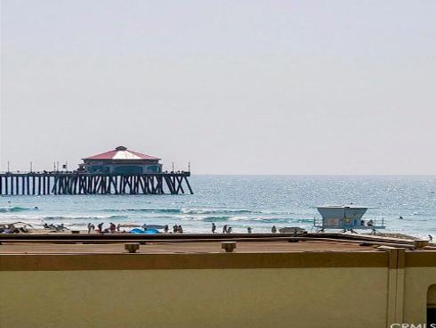 711  Pacific Coast Highway  206 , Huntington Beach, CA