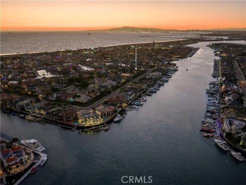 16502  Mariana   Circle, Huntington Beach, CA