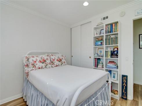 8788  Coral Springs  203 H  Court, Huntington Beach, CA