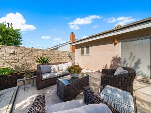 5862  Raphael  , Huntington Beach, CA