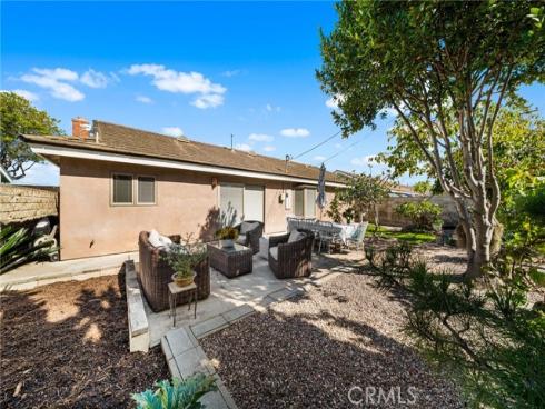 5862  Raphael  , Huntington Beach, CA
