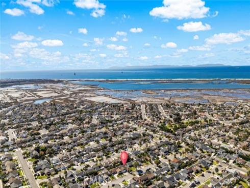 5862  Raphael  , Huntington Beach, CA