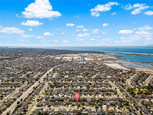 5862  Raphael  , Huntington Beach, CA