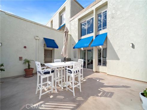 711  Pacific Coast  330 , Huntington Beach, CA