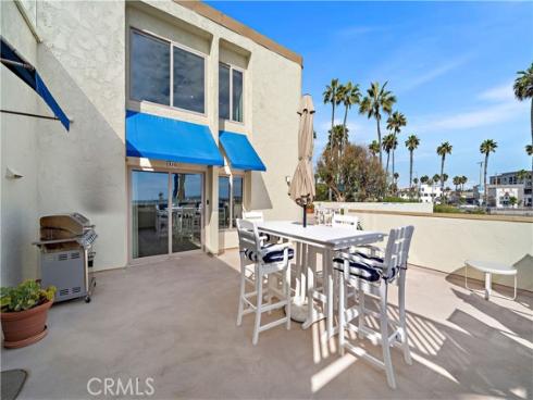 711  Pacific Coast  330 , Huntington Beach, CA