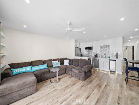 711  Pacific Coast  330 , Huntington Beach, CA