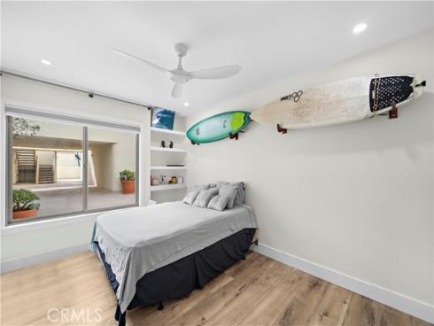 711  Pacific Coast  330 , Huntington Beach, CA