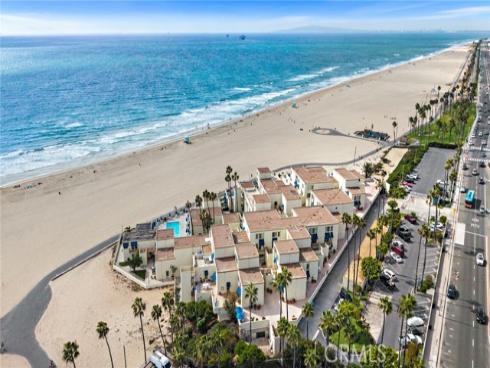 711  Pacific Coast  330 , Huntington Beach, CA