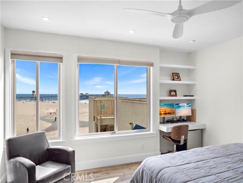 711  Pacific Coast  330 , Huntington Beach, CA