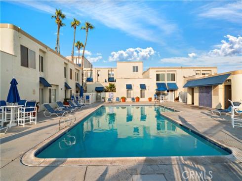 711  Pacific Coast  330 , Huntington Beach, CA