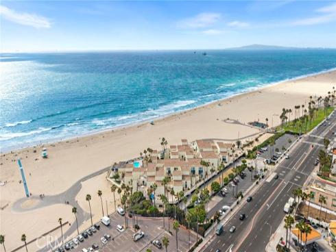 711  Pacific Coast  330 , Huntington Beach, CA