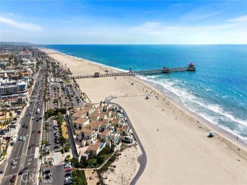711  Pacific Coast  330 , Huntington Beach, CA