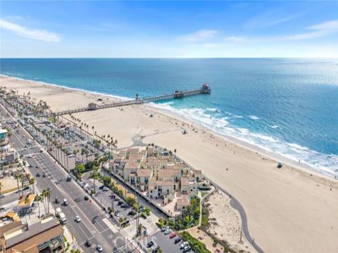 711  Pacific Coast  330 , Huntington Beach, CA