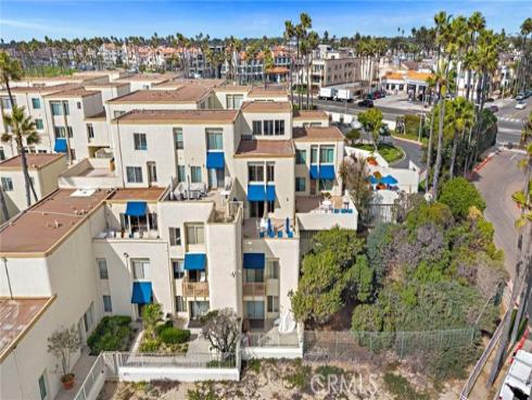 711  Pacific Coast  330 , Huntington Beach, CA