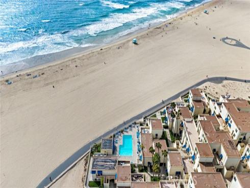 711  Pacific Coast  330 , Huntington Beach, CA
